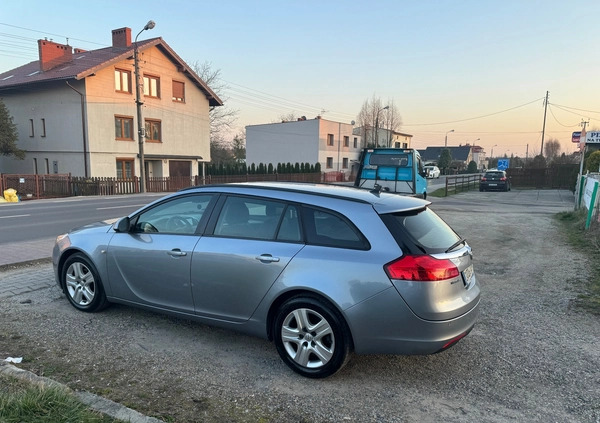 Opel Insignia cena 19999 przebieg: 212000, rok produkcji 2009 z Przedbórz małe 191